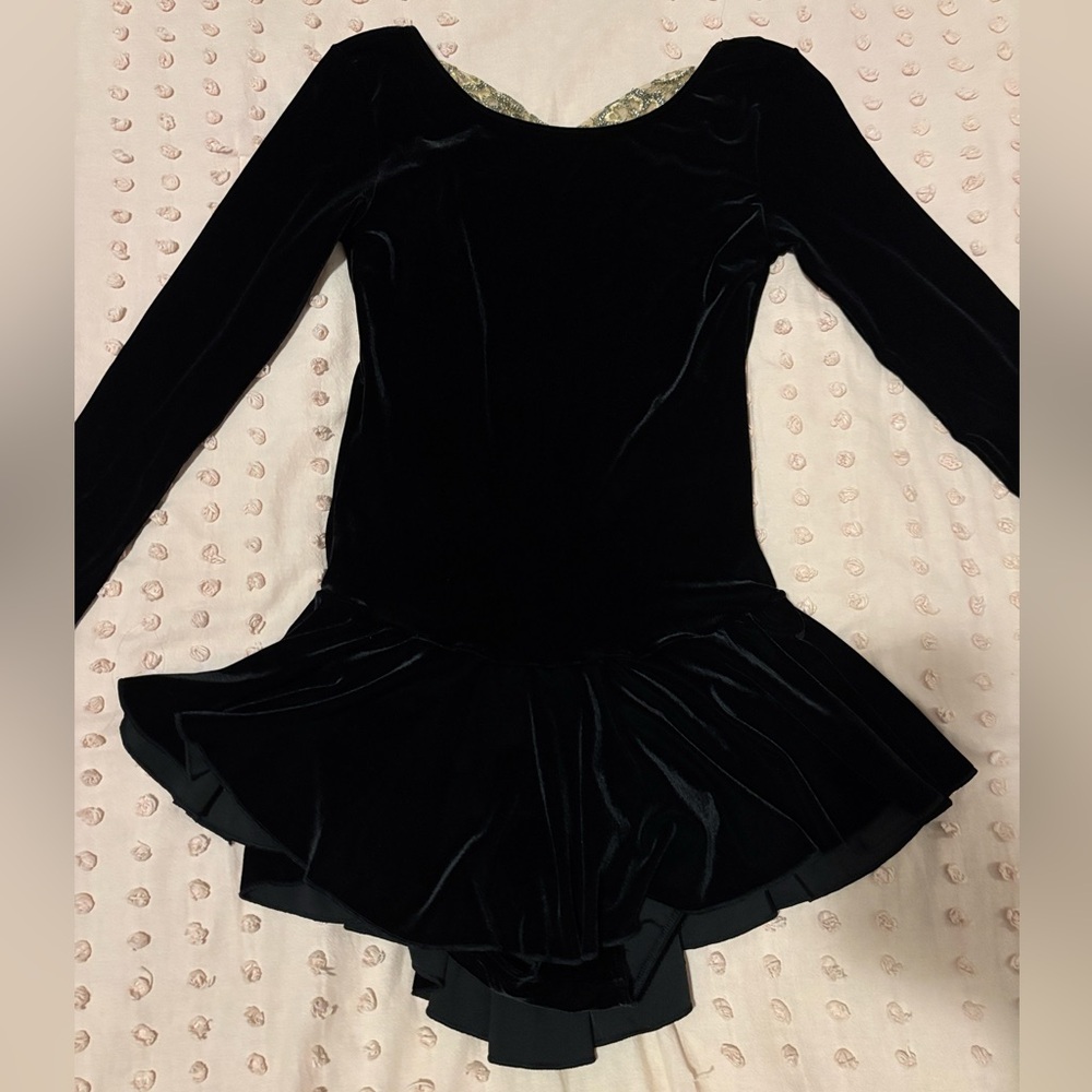 black velvet mondor skating dress royal size large - worn once